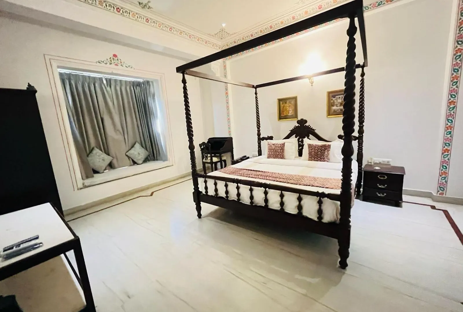 Hotel Boheda Palace By Amazing Hospitality
