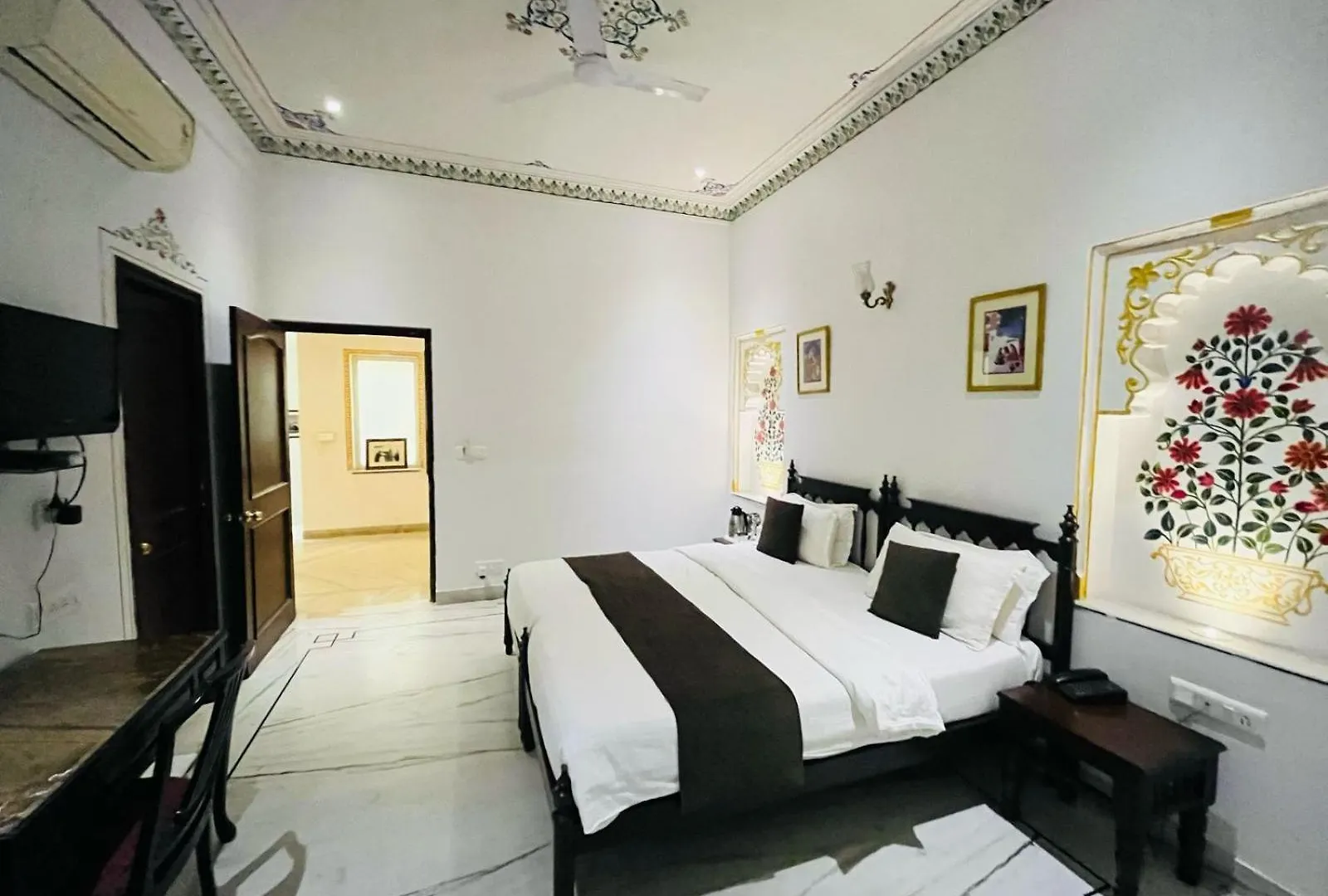 Hotel Boheda Palace By Amazing Hospitality ウダイプル