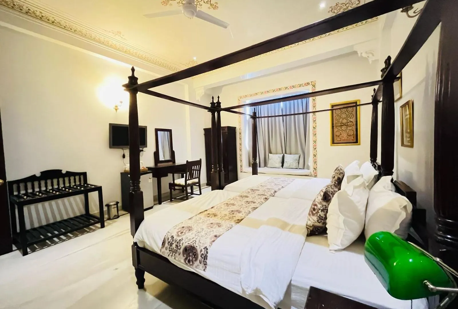 Hotel Boheda Palace By Amazing Hospitality ウダイプル