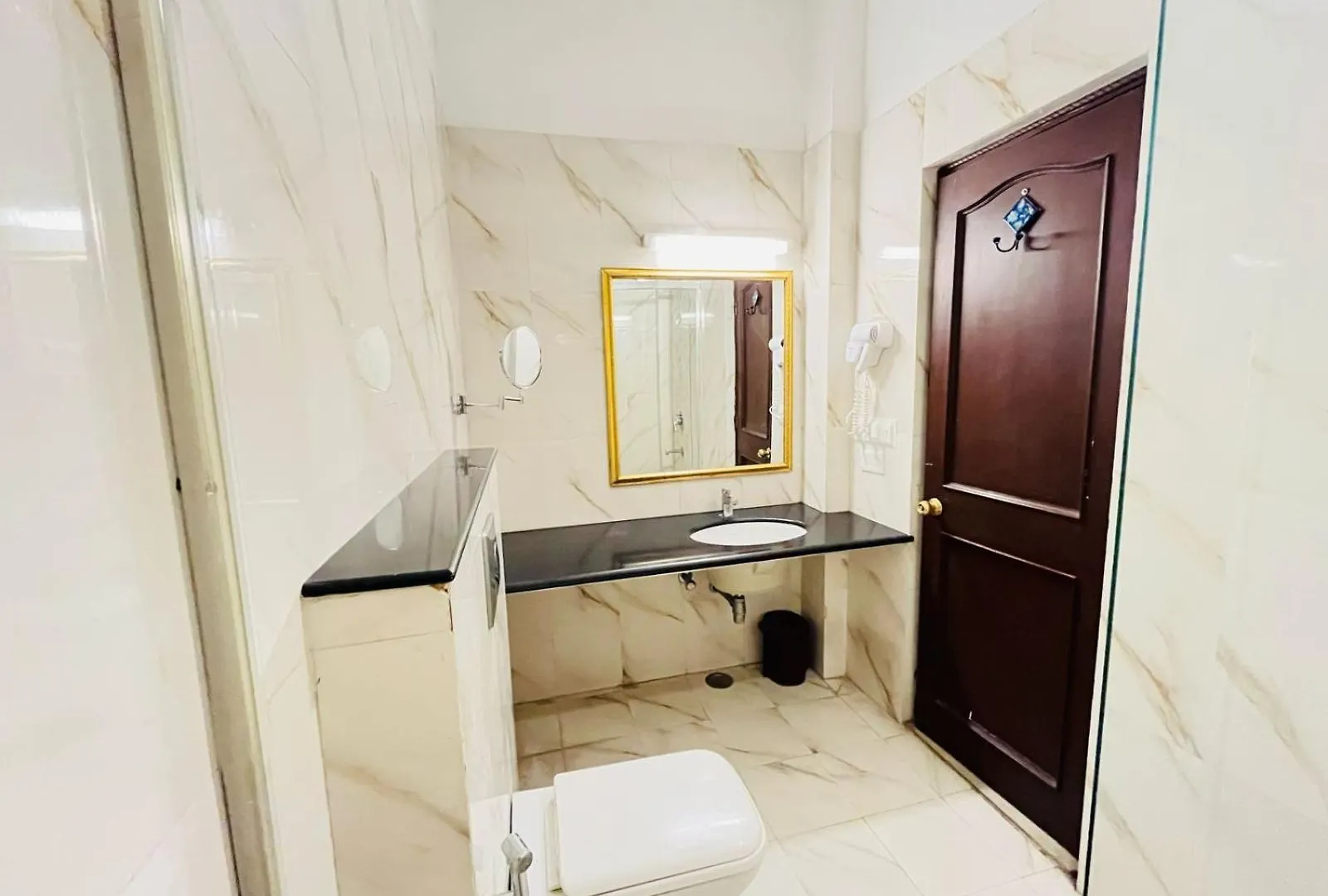 Hotel Boheda Palace By Amazing Hospitality
