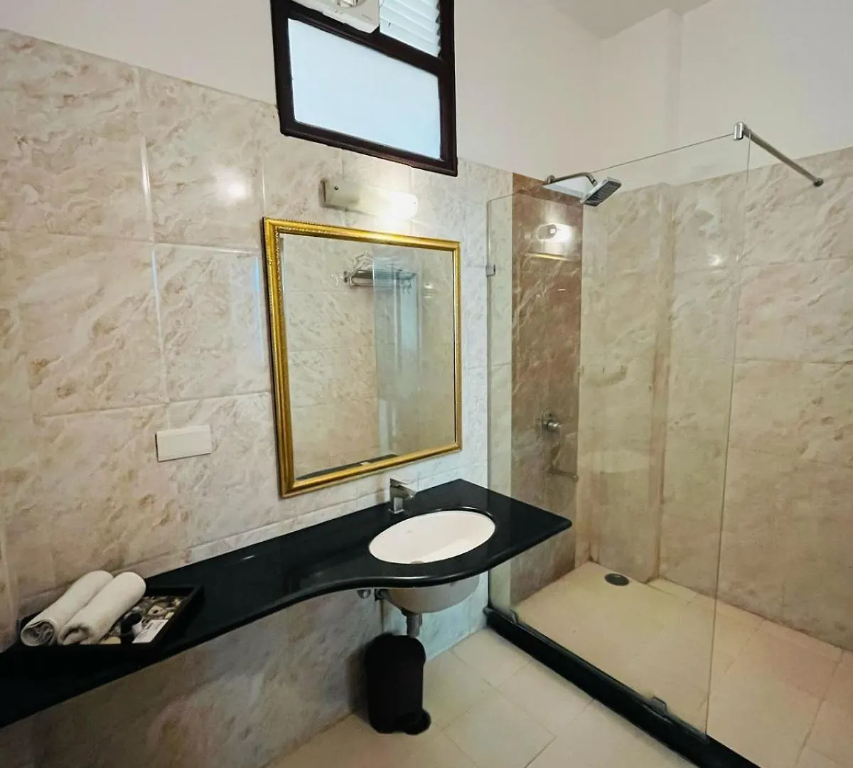 Hotel Boheda Palace By Amazing Hospitality